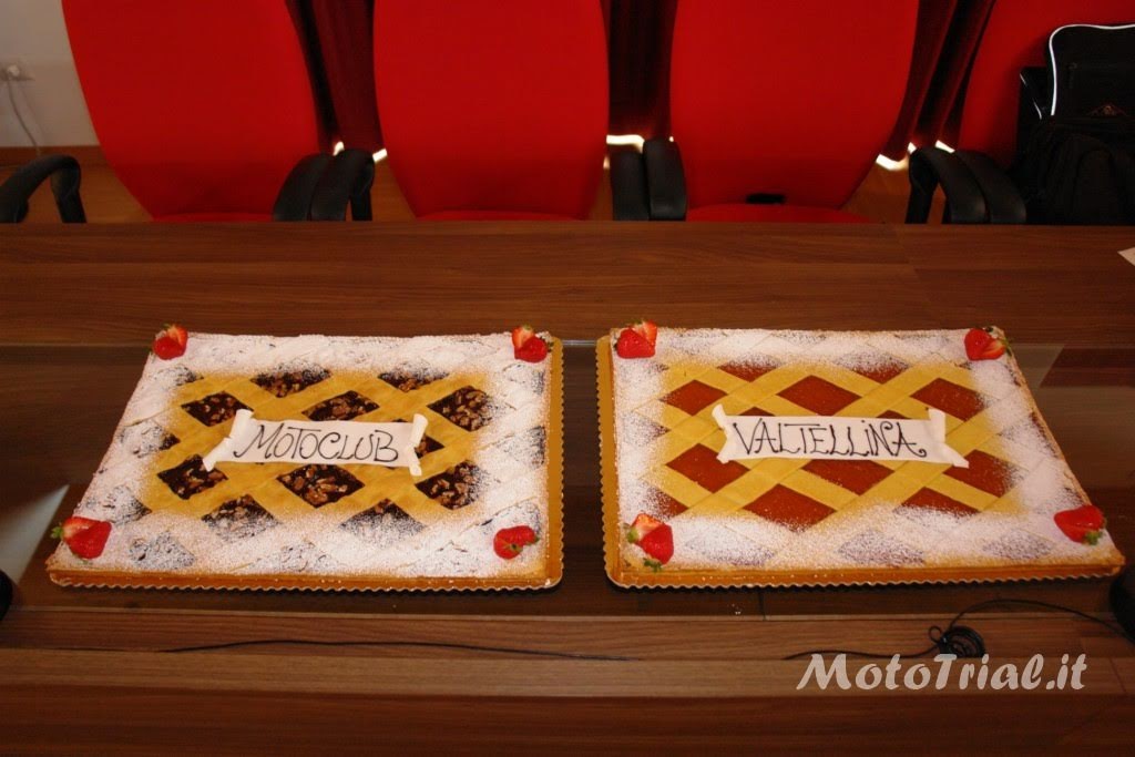 Le buonissime torte offerte dal Motoclub Valtellina